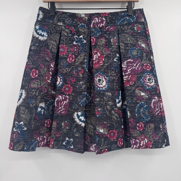 Loft Ann Taylor Skirt Women 8 Gray Metallic Floral Pleated Fairy Office Short - Picture 1 of 10